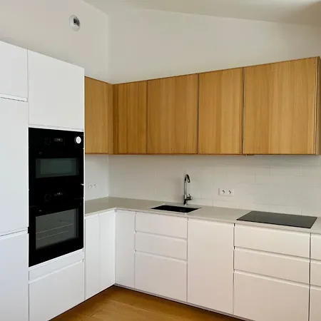 Riverview Prestige Oldtown Apartment